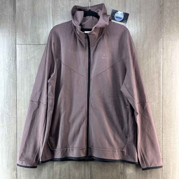 Nike Sportswear Tech Fleece Lightweight Hoodie Plum Men's Size Medium DX0822-291 - Picture 1 of 6